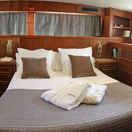 Yacht Marotte Hotel en barco Antibes